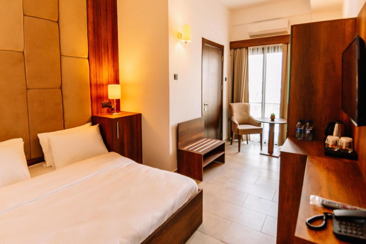 ניקוסיה Cezar'S Airport Hotel מראה חיצוני תמונה