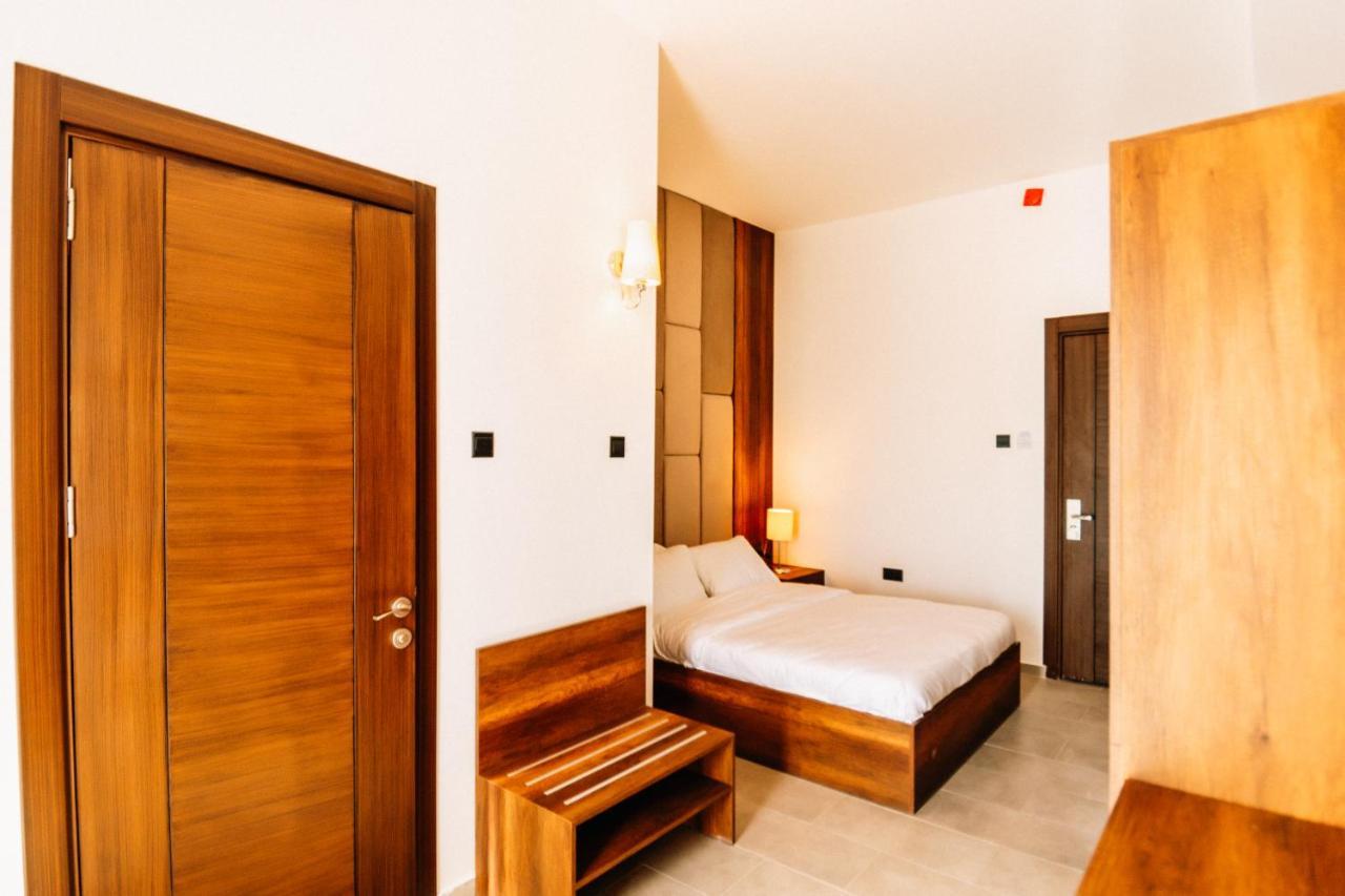 ניקוסיה Cezar'S Airport Hotel מראה חיצוני תמונה