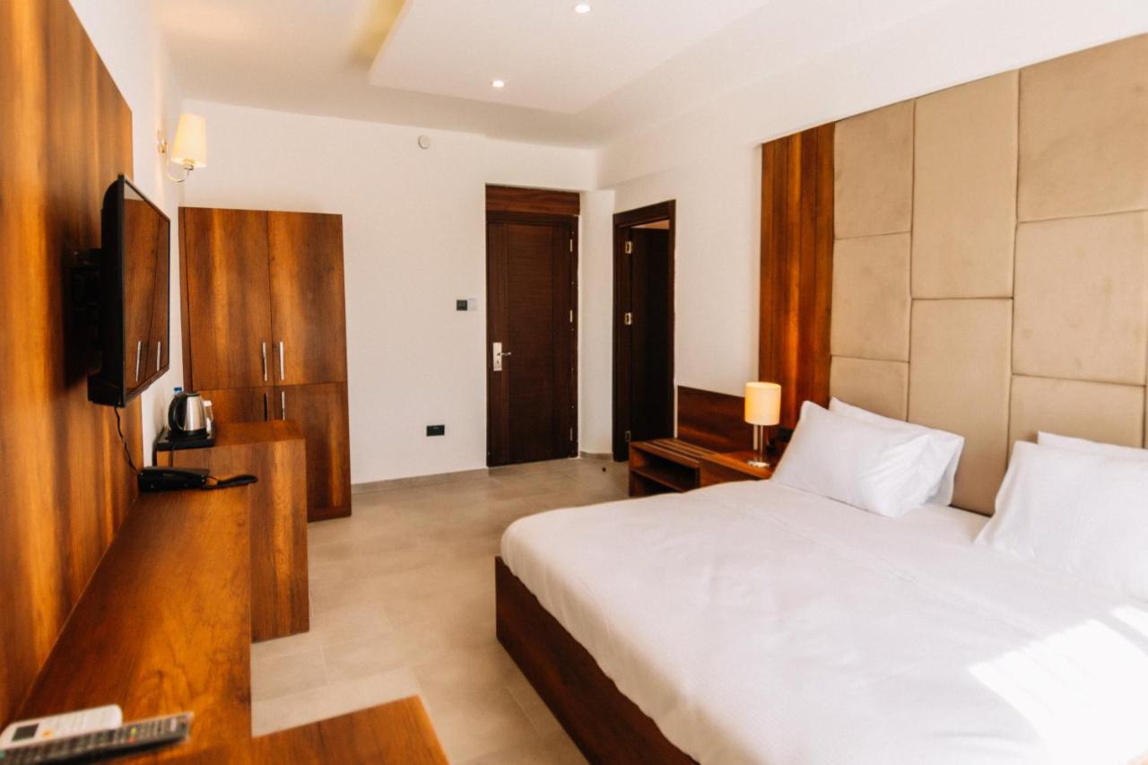 ניקוסיה Cezar'S Airport Hotel מראה חיצוני תמונה