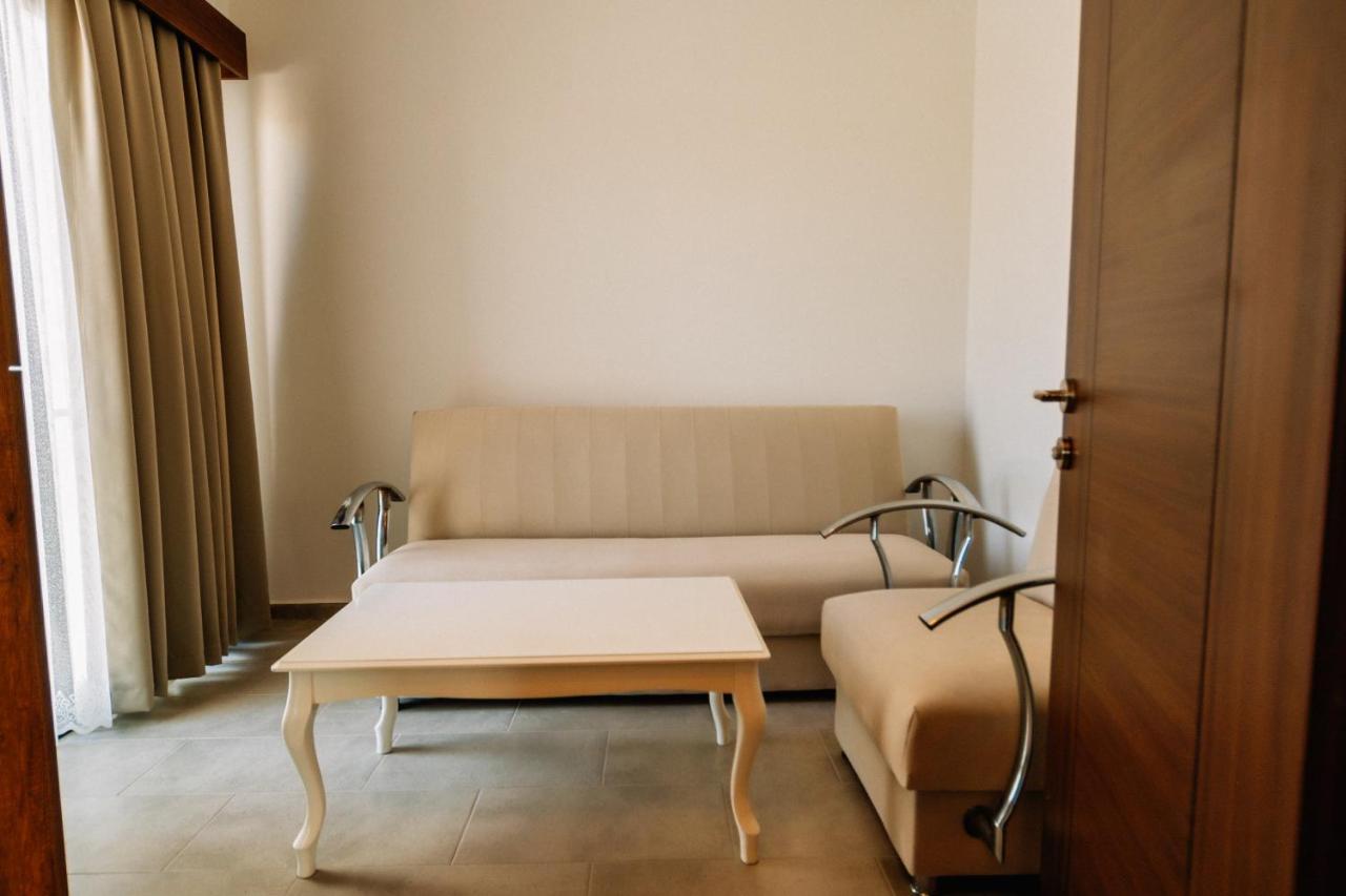 ניקוסיה Cezar'S Airport Hotel מראה חיצוני תמונה